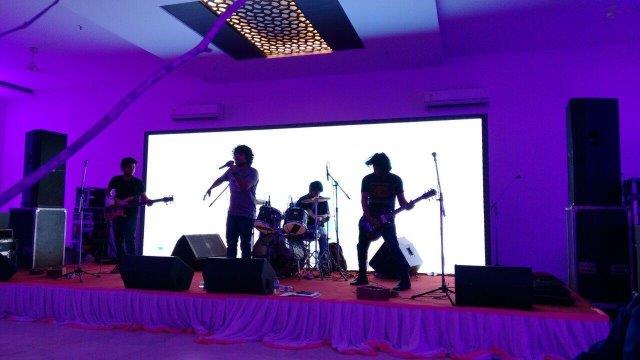 famous live band istanbul turkey